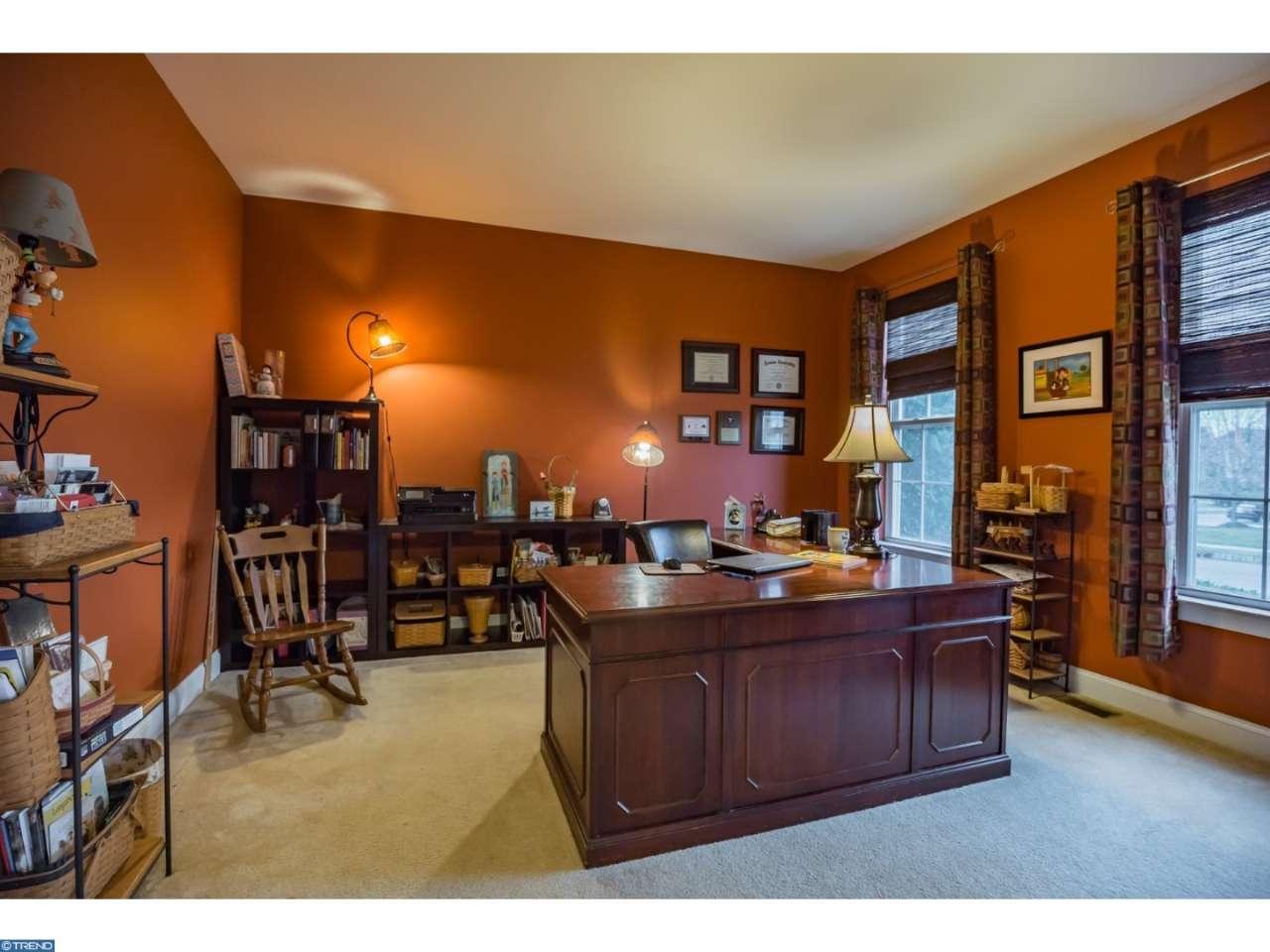 14 Calvert Ln