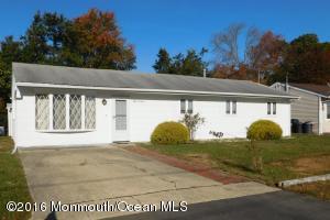 33 Bolton Ln