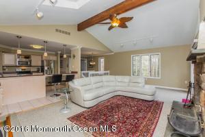 340 S Lakeshore Dr