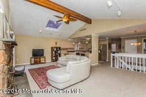 340 S Lakeshore Dr