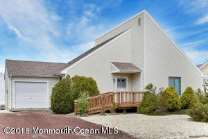 42 Aaron Dr, Manahawkin NJ 08050