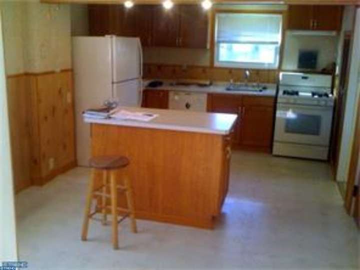 146 S Pine Ave Apt Ave #. A
