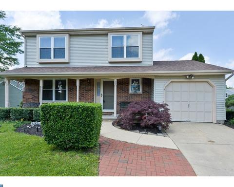 38 Charter Oak Ln