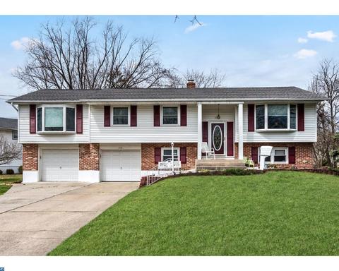 38 Charter Oak Ln