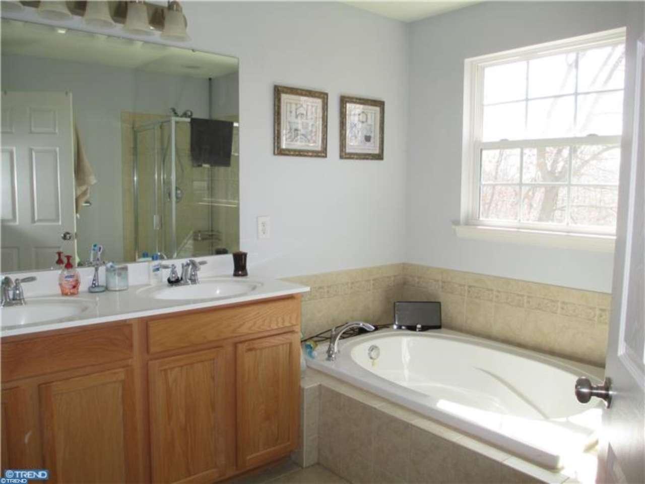 129 Acorn Dr