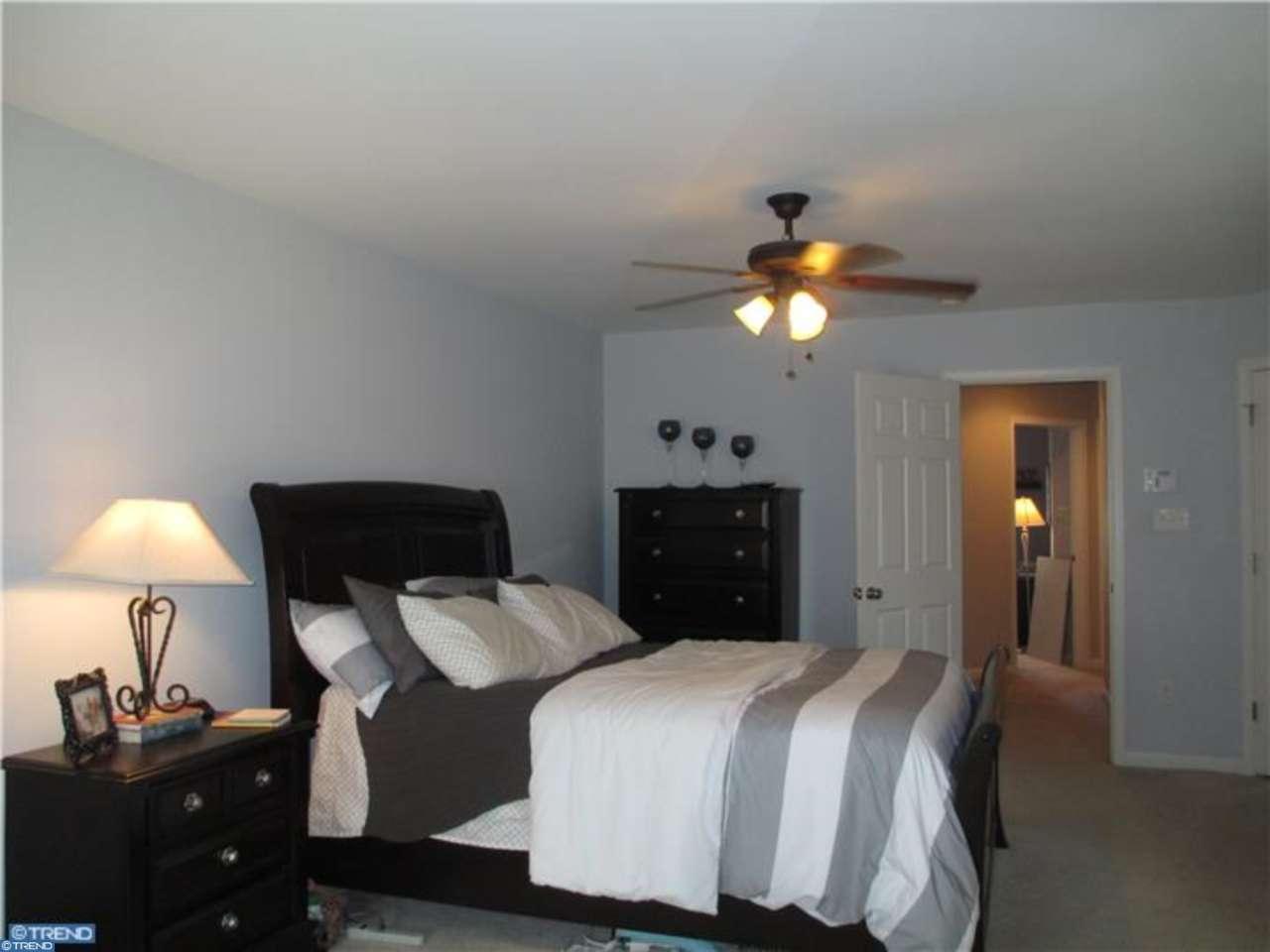 129 Acorn Dr