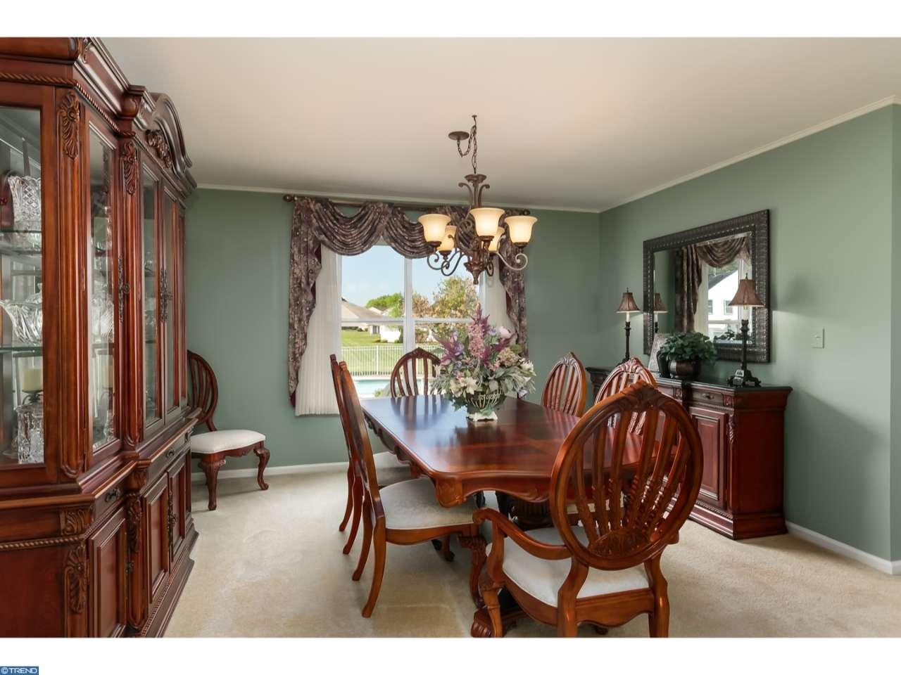 35 Maple Leaf Dr