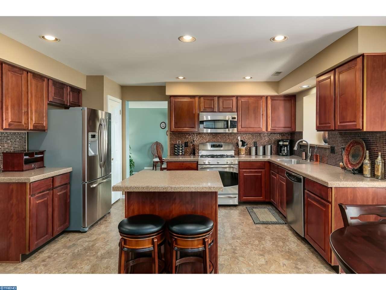 35 Maple Leaf Dr