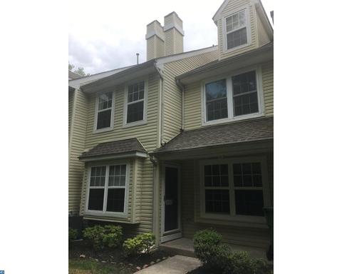 2001 Harbour Dr