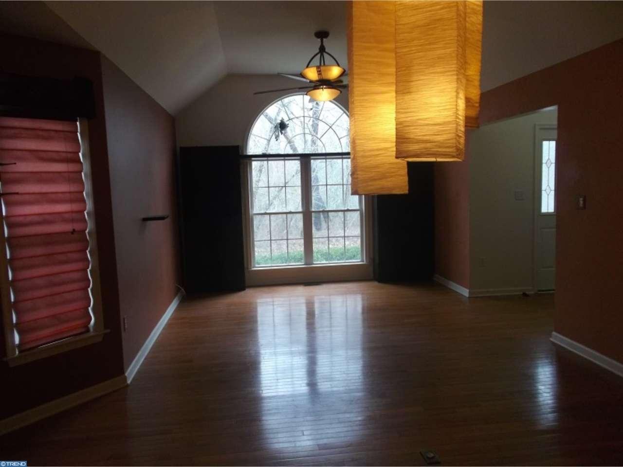 11 Shenandoah Ln