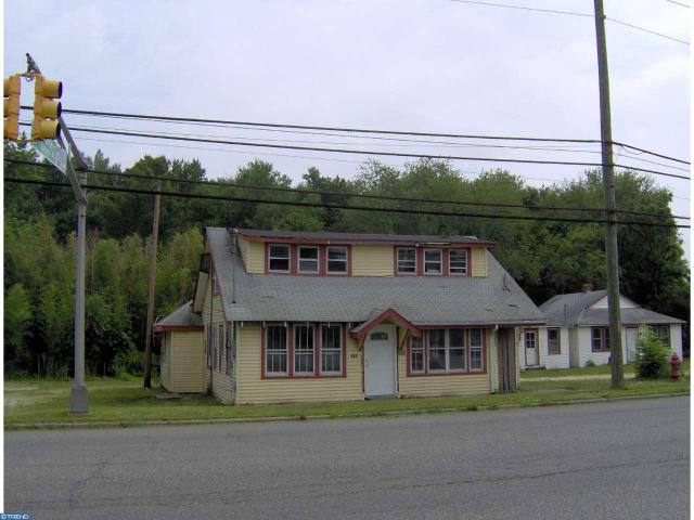 845 Windsor St