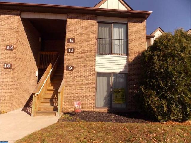 166 E Holly Ave