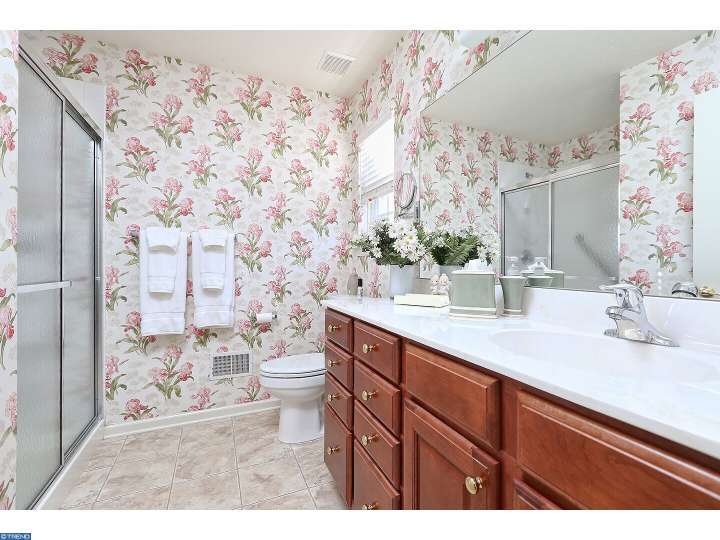 25 Pleasant Valley Dr
