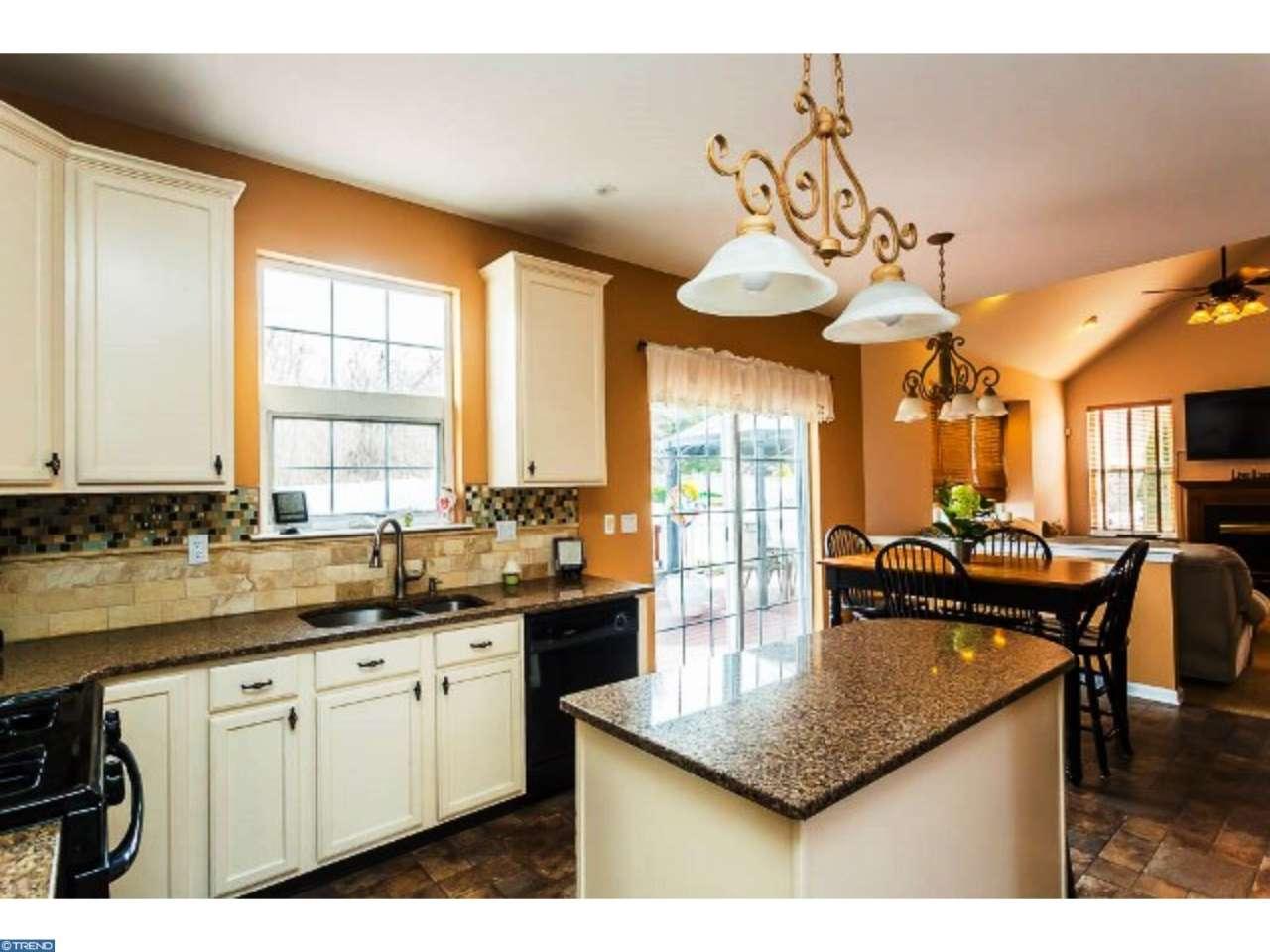 25 Nancy Ln
