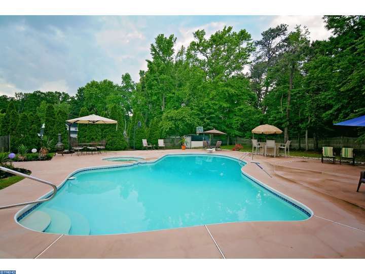 For Sale: 17 Saddlebrook Dr Sewell, NJ 08080