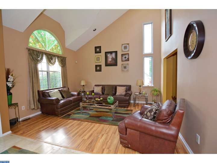 For Sale: 17 Saddlebrook Dr Sewell, NJ 08080