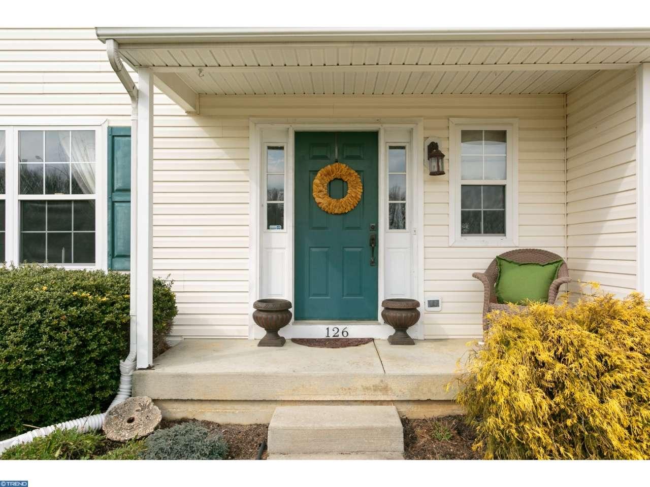 65 Easton Dr