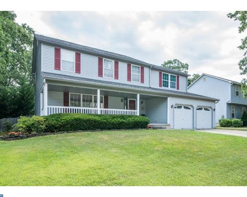 11 Edgewater Ct