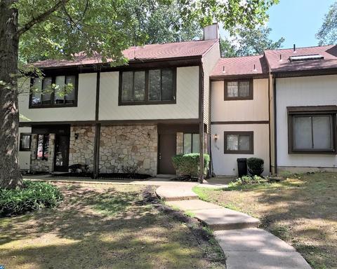 11 Dundalk Ln