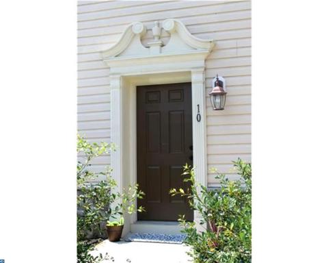 1705 Lexington Mews