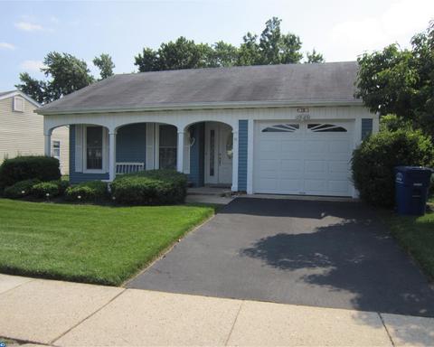 49 Holly Blvd
