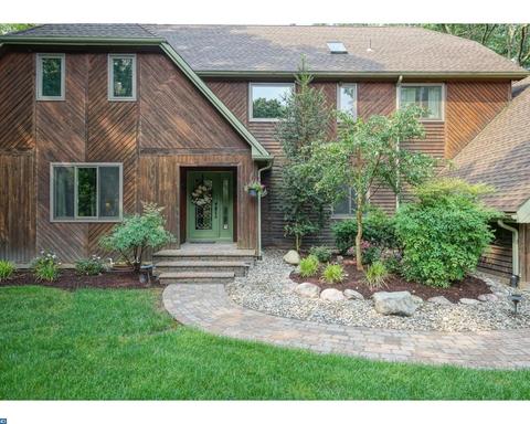 20 Fox Hill Dr
