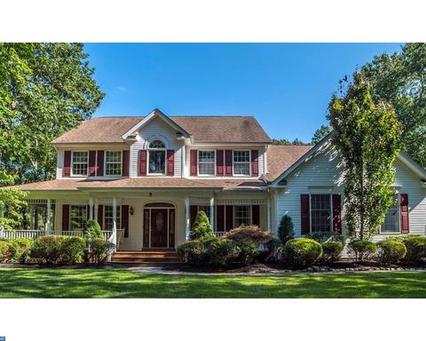 20 Fox Hill Dr