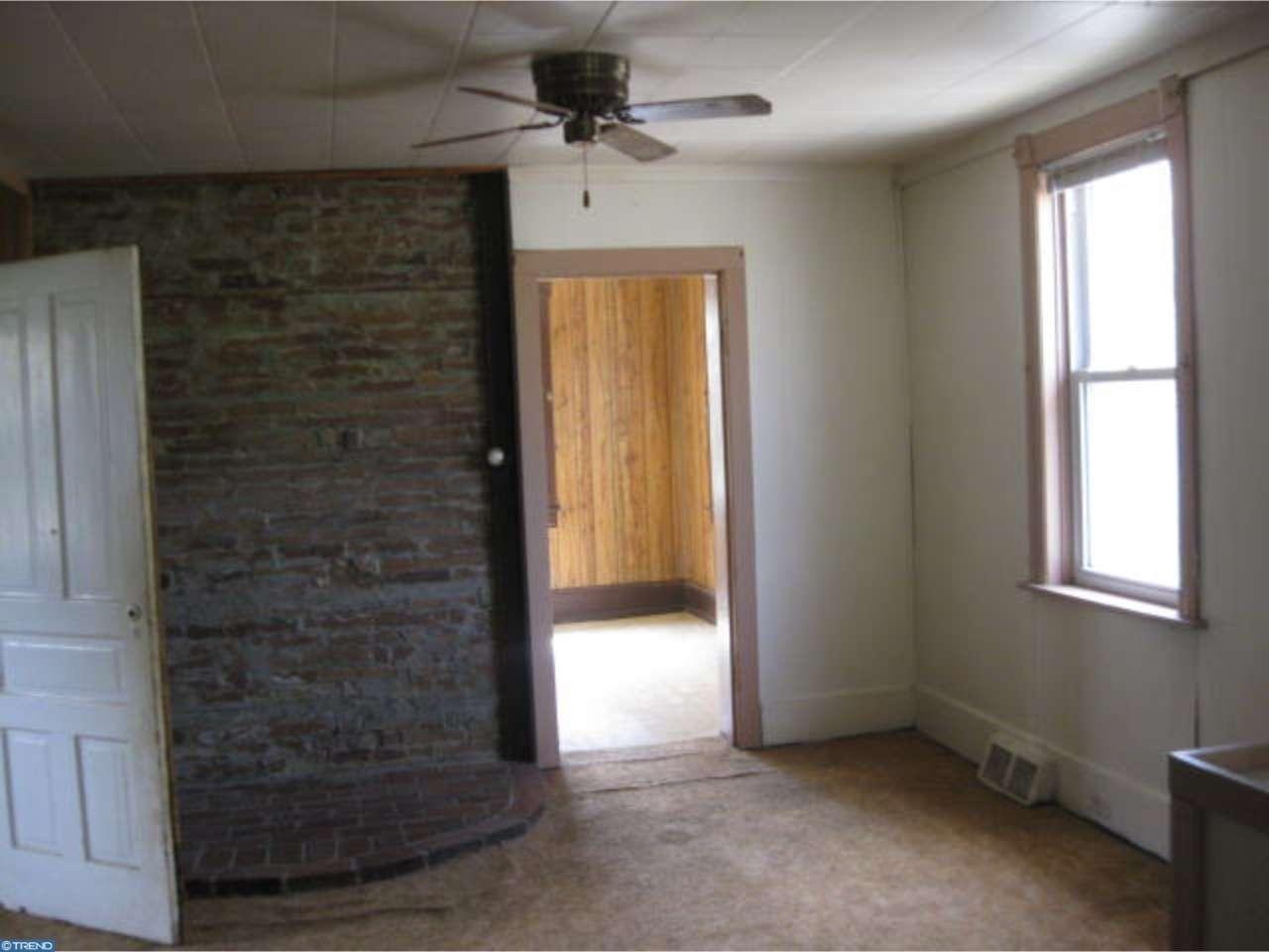 10 Roberts Ln