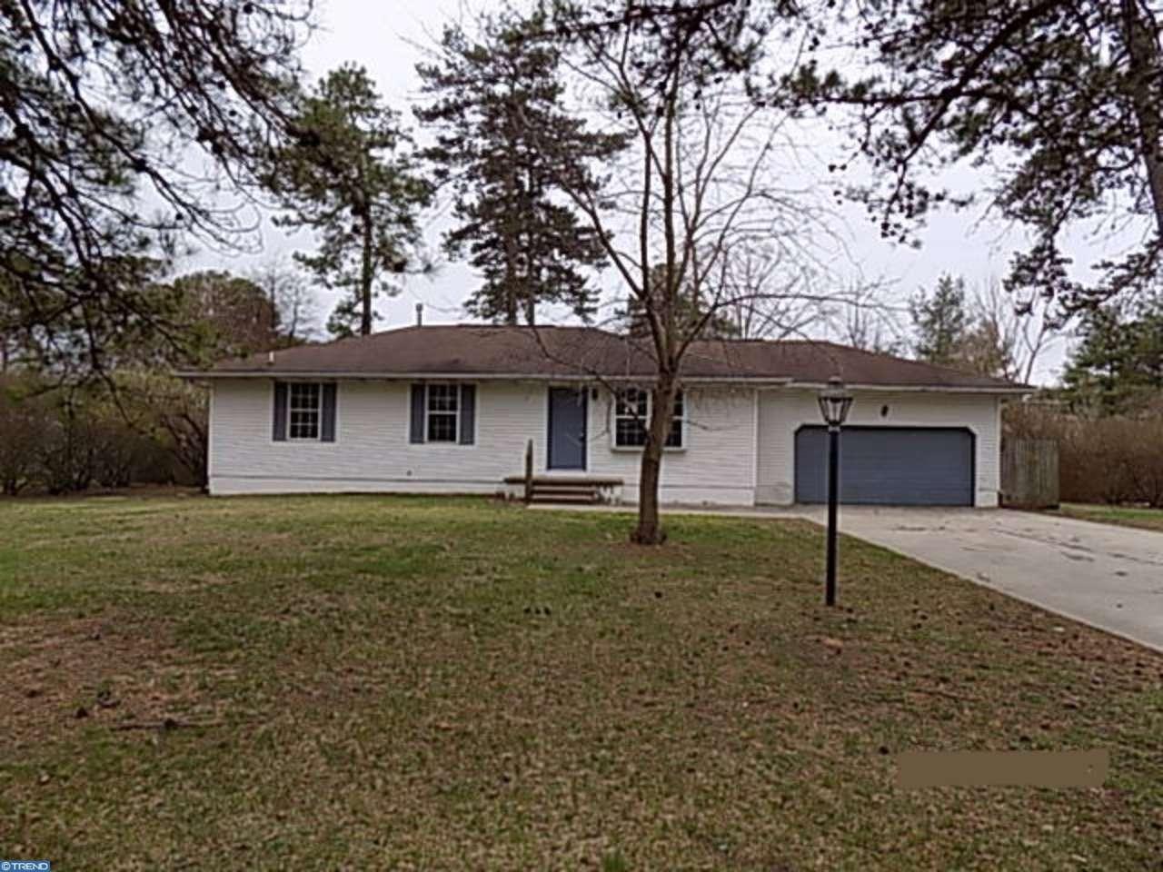 10 N Franklin Ave