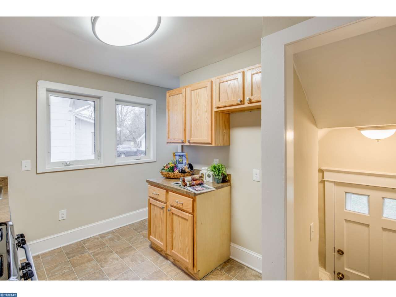 4 W Cedar Ave