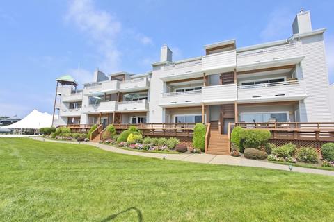 902 Ocean Dr #1204