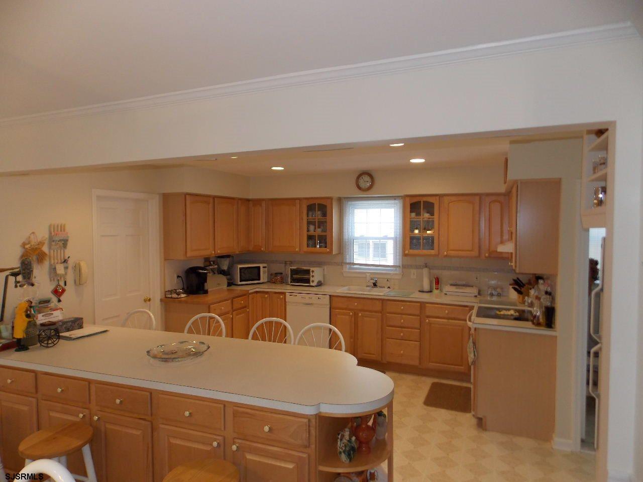 For Sale: 4717 W Ave Ave Ocean City, NJ 08226