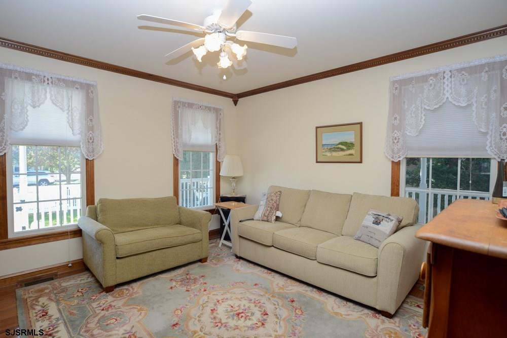 32 Wesley Ave