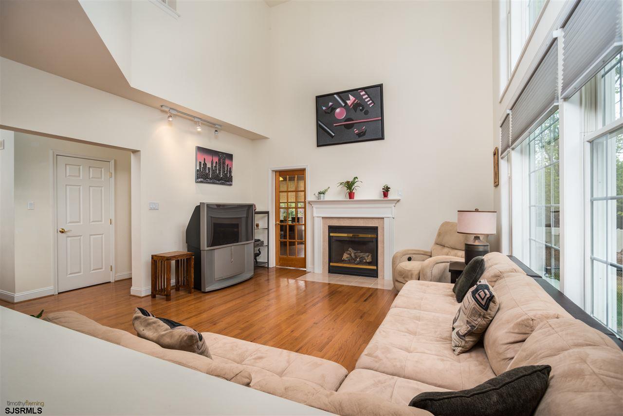 6 Preswyck Ln, Ocean View NJ 08230