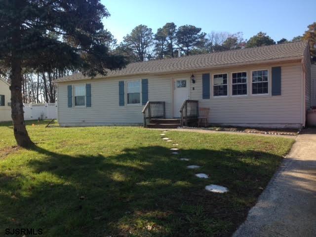 8 Windsor Dr