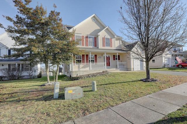 8 Windsor Dr