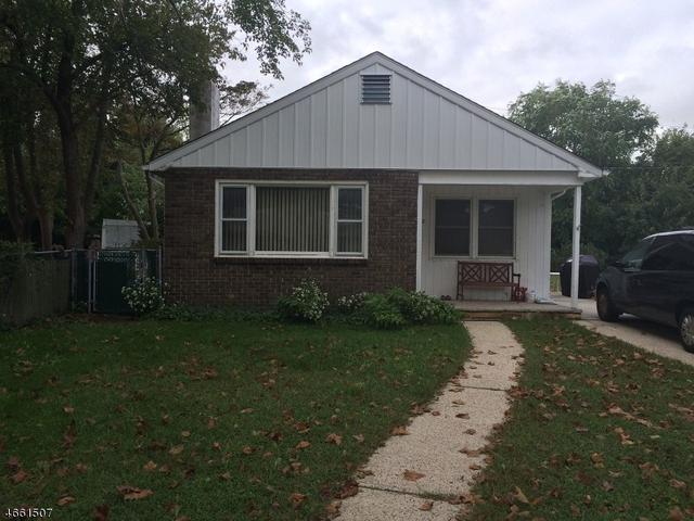 8 Windsor Dr