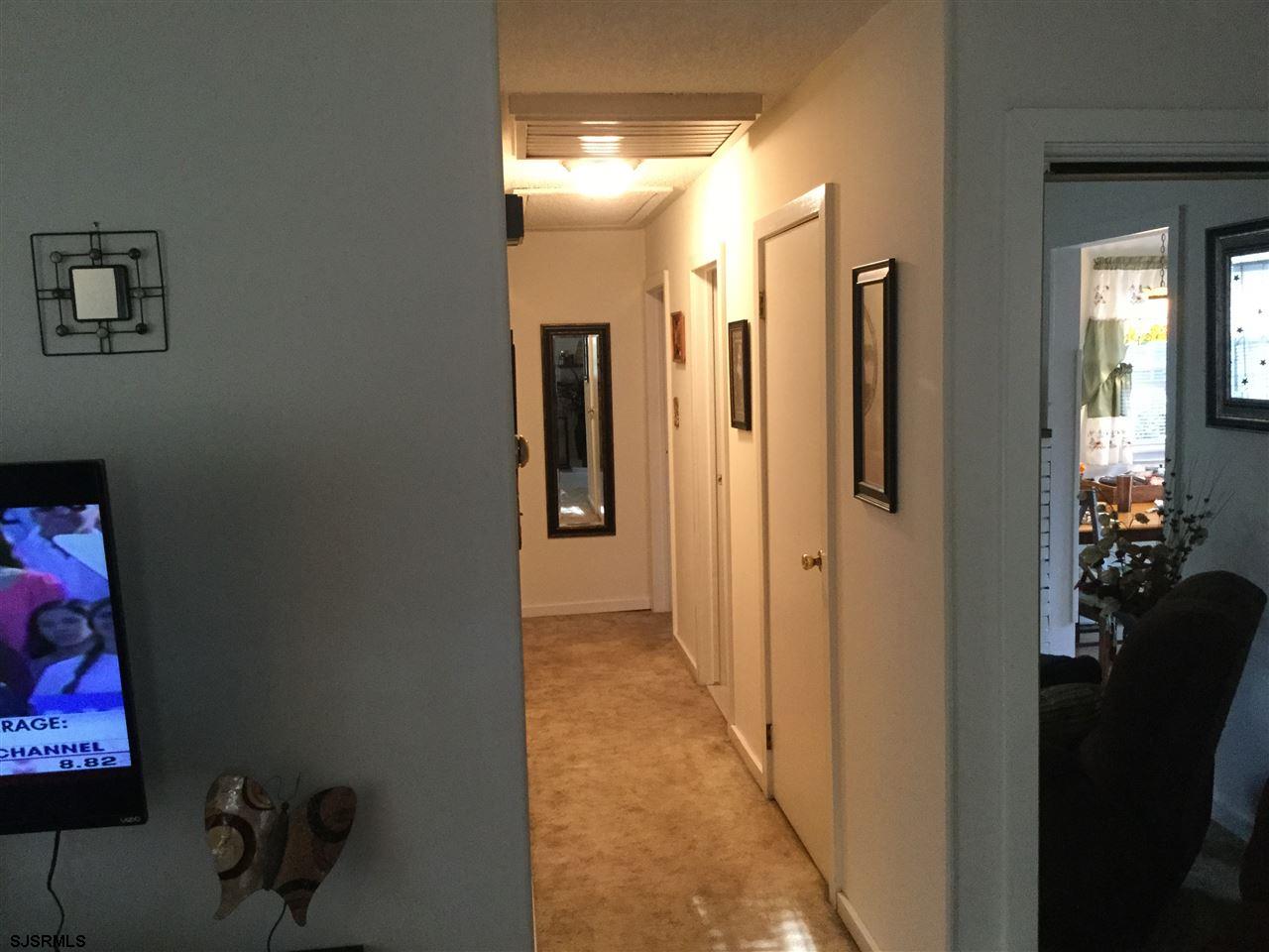 3 Edgewood Dr