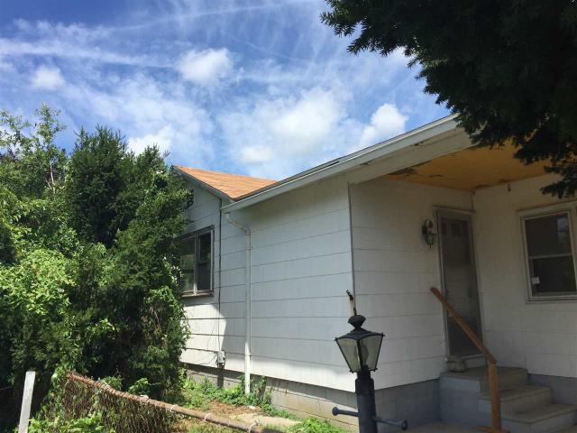 511 E Desoto Ave
