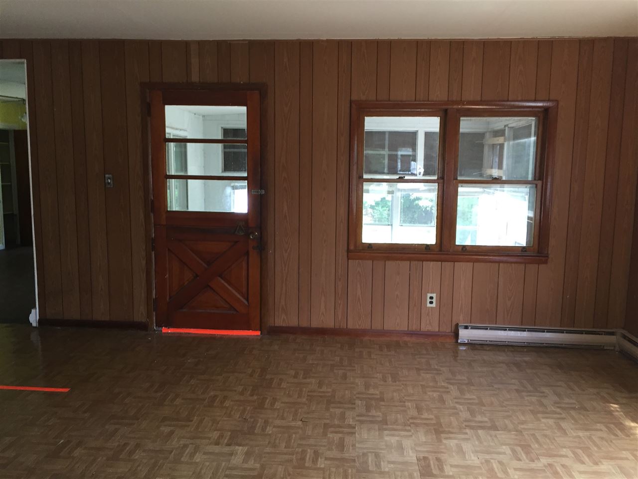 511 E Desoto Ave