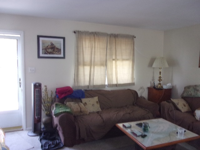 143 W Bates Ave