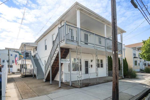 112 E Mulberry St