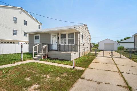 326 W Roberts Ave # 4