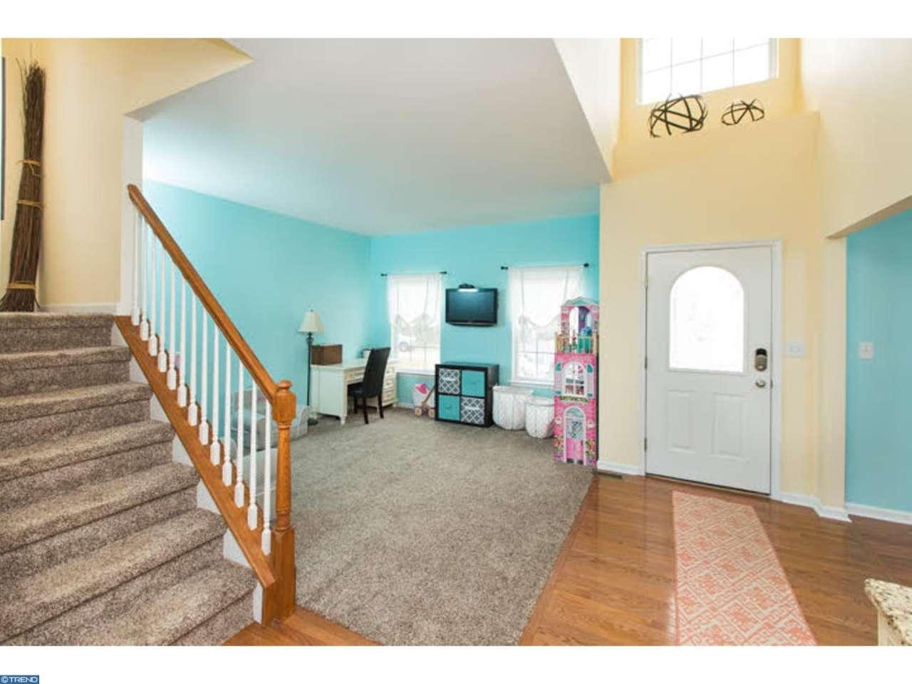 41 Lewis Dr
