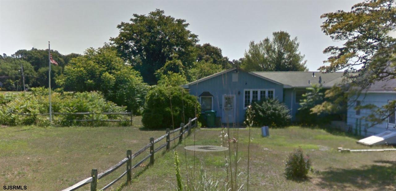 315 Clarkstown Rd