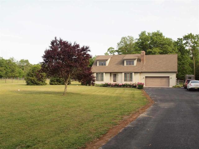 844 Hogbin Rd