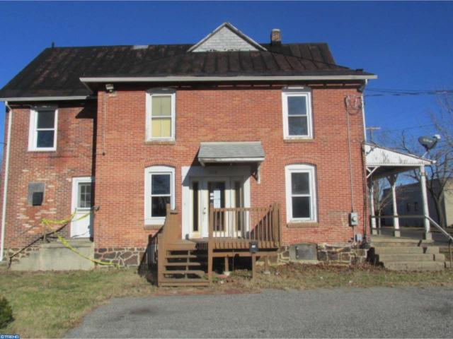 219 S 4th St