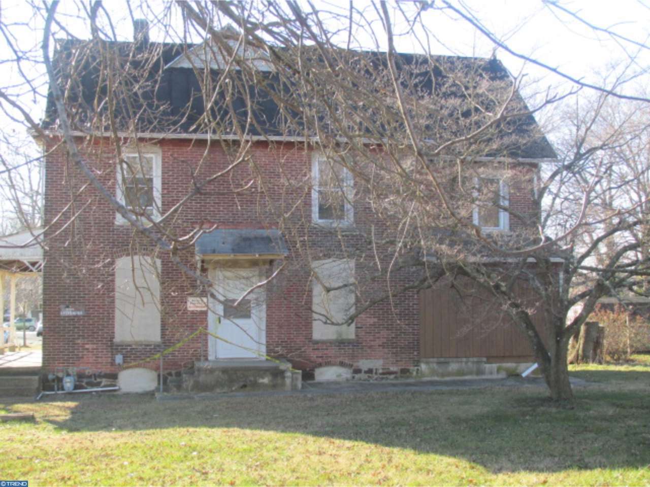 219 S 4th St