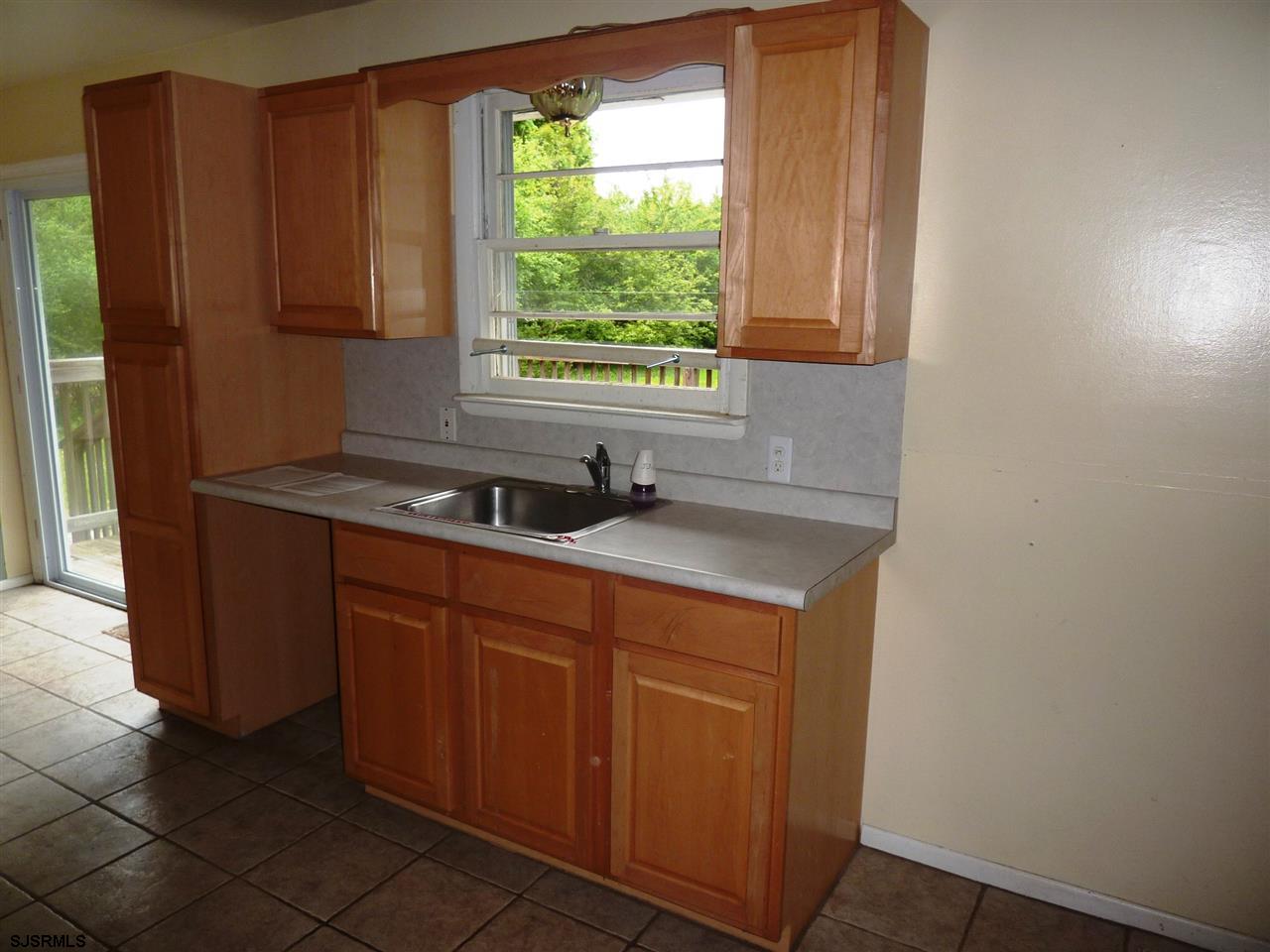 2725 N West Ave, Vineland NJ 08360