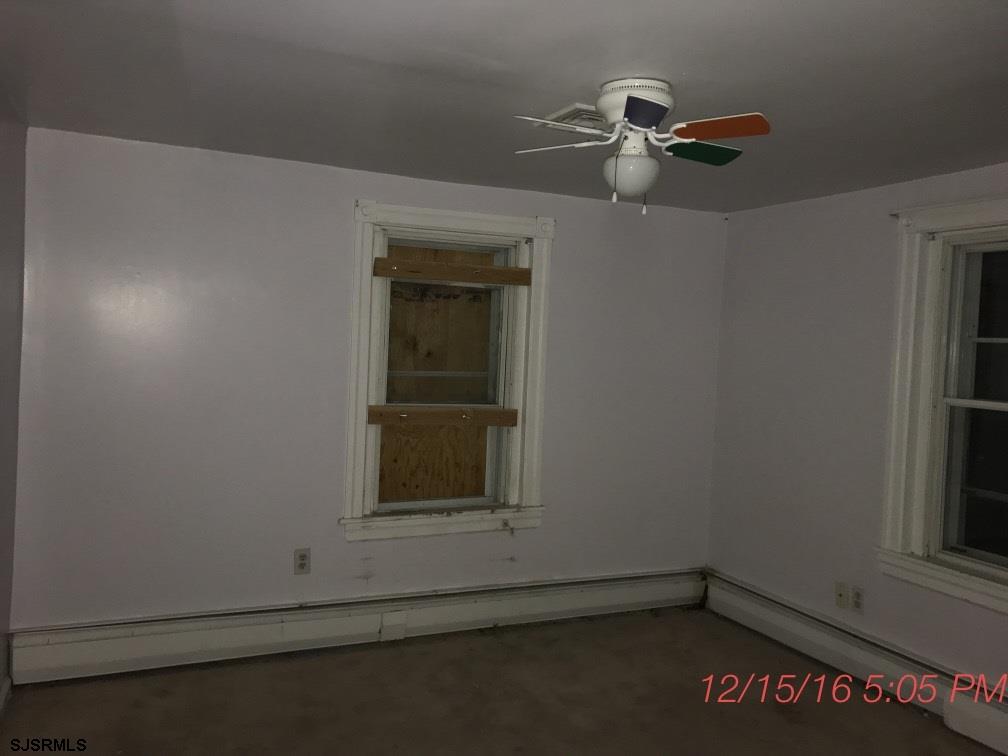 1 Victoria Pl